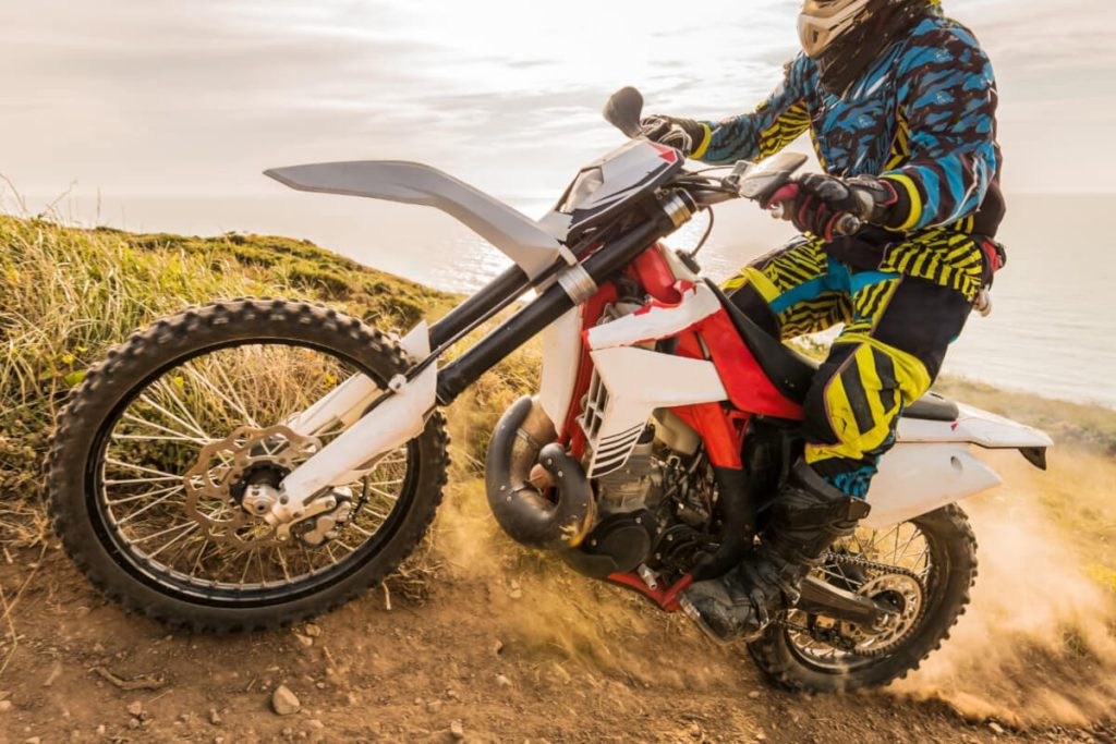 オフロードバイクで叶える体幹美人への近道